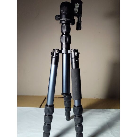 Pro Master Monopod Tripod With Carrying Case - Picture 7 of 14